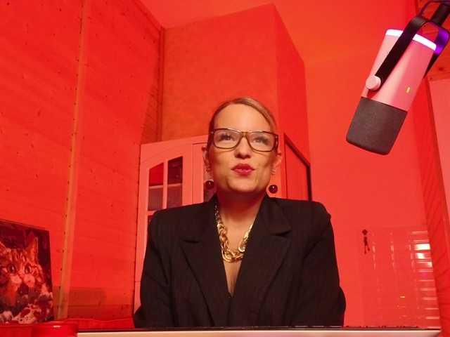 sweeteve050's BongaCams show and profile