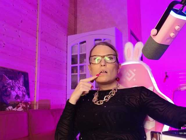 sweeteve050 live cam on BongaCams