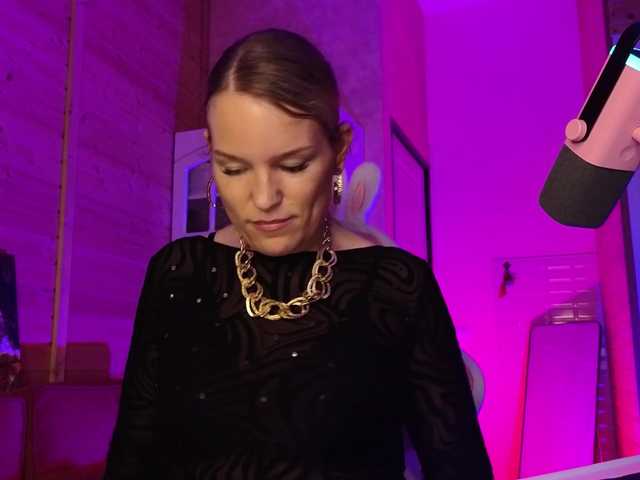 sweeteve050 live cam on BongaCams