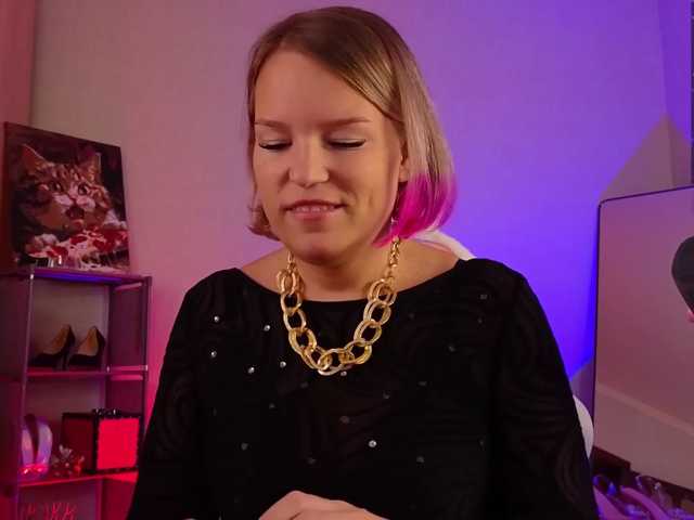 sweeteve050 live cam on BongaCams