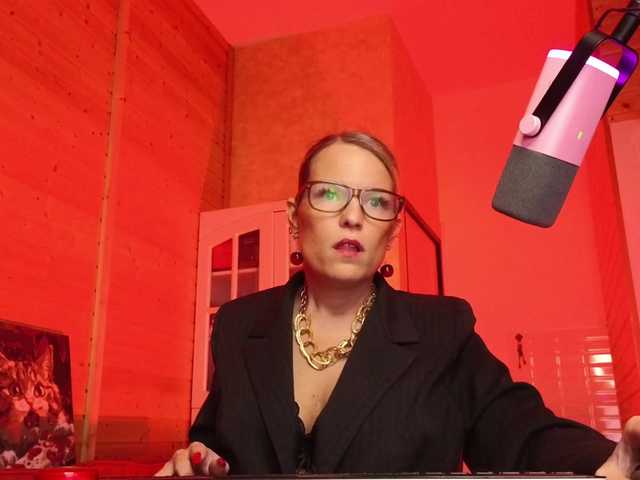 sweeteve050's BongaCams show and profile