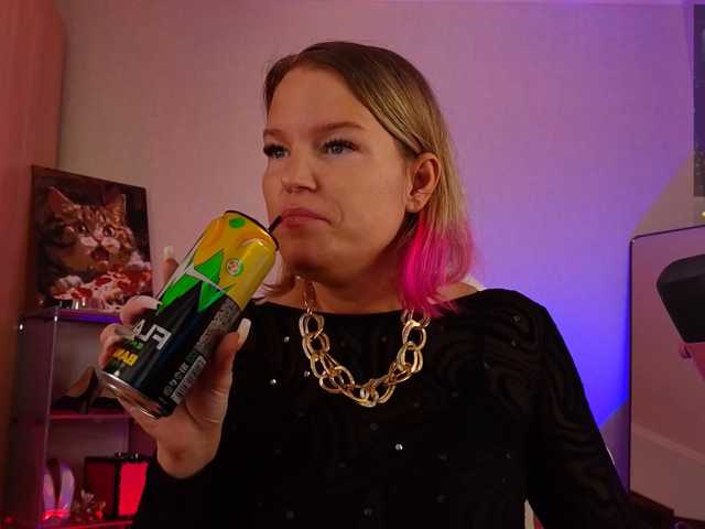 sweeteve050 live cam on BongaCams
