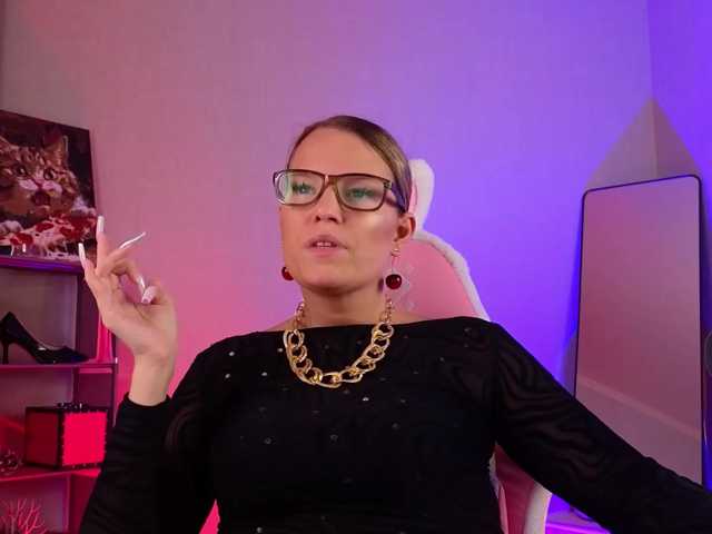 sweeteve050 live cam on BongaCams