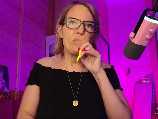 sweeteve050 live cam