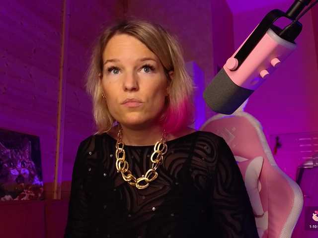 sweeteve050 live cam