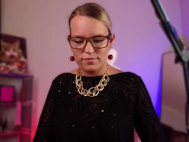 Lady_Shine