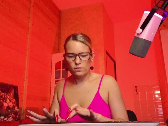 sweeteve050's BongaCams show and profile