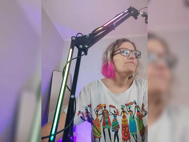 sweeteve050 live cam on BongaCams