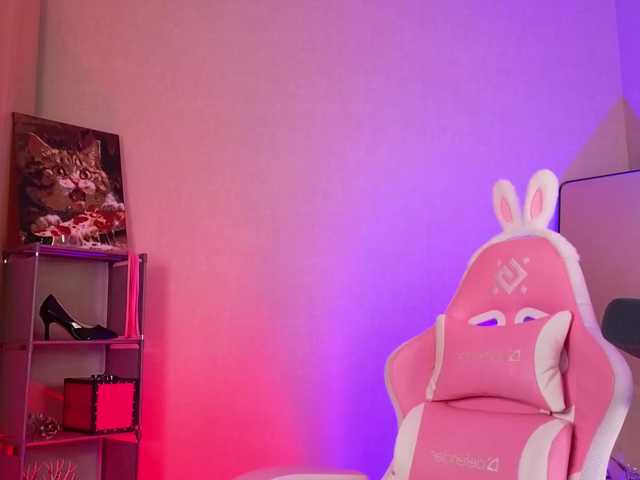 sweeteve050 live cam on BongaCams