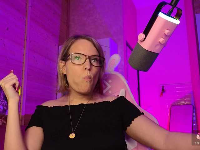 sweeteve050 live cam