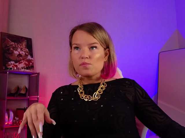 sweeteve050 live cam on BongaCams