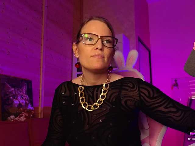 Findom_Lady_Shine