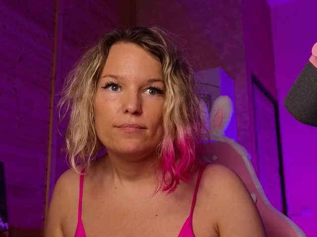 Findom_Lady_Shine