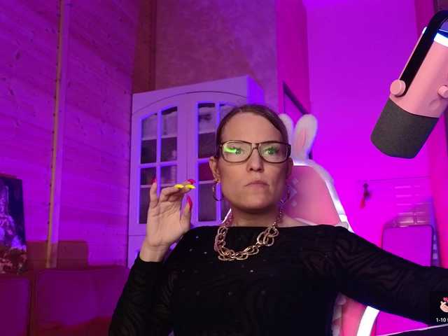 sweeteve050 live cam on BongaCams