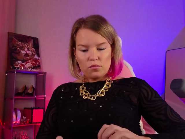 Lady_Shine live cam preview