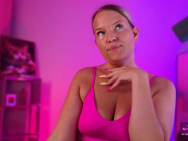 sweeteve050 live cam on BongaCams