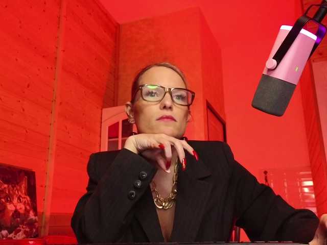 sweeteve050's BongaCams show and profile