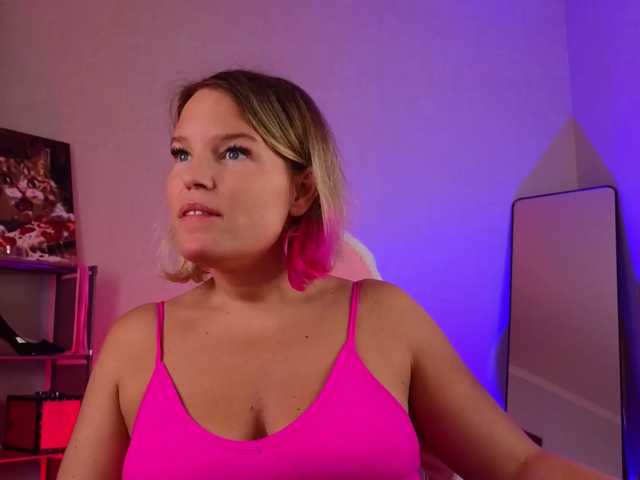 sweeteve050 live cam on BongaCams