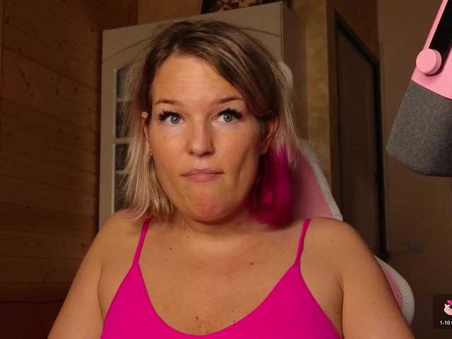 sweeteve050 live cam on BongaCams