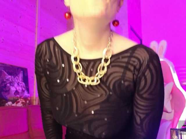 sweeteve050 live cam on BongaCams