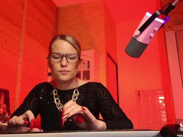 sweeteve050's BongaCams show and profile