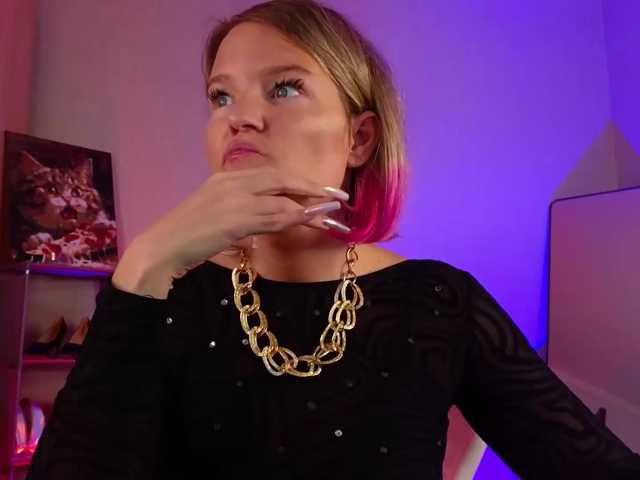 sweeteve050 live cam on BongaCams