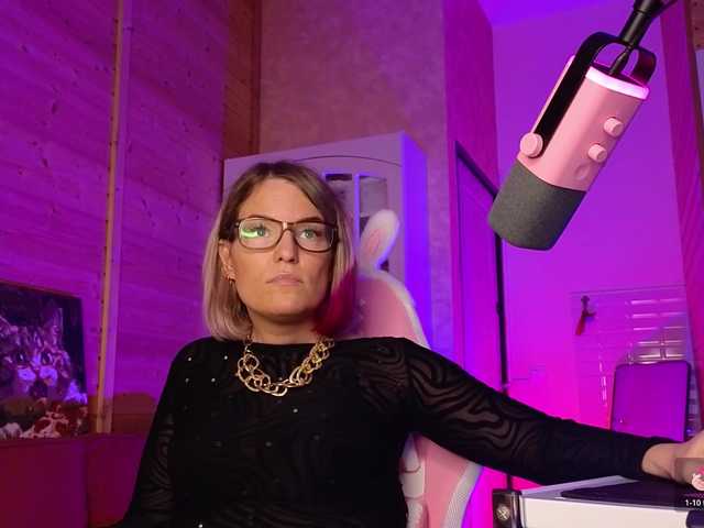 sweeteve050 live cam on BongaCams