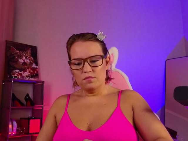 sweeteve050, en directo ahora en BongaCams