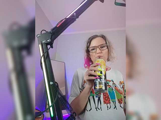 sweeteve050 live cam on BongaCams