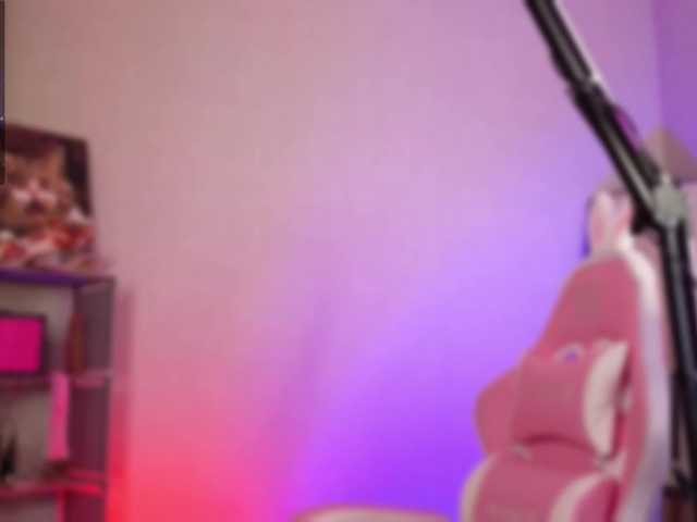 sweeteve050 live cam
