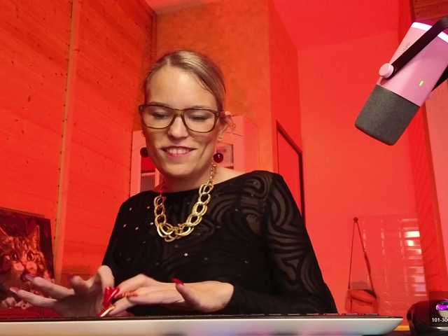 sweeteve050's BongaCams show and profile