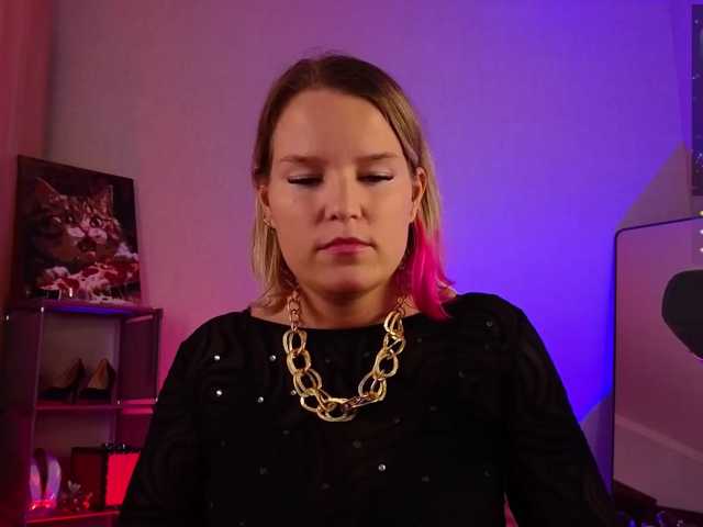 Lady Shine live cam