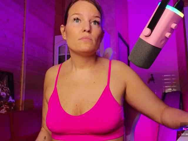 Findom_Lady_Shine webcam
