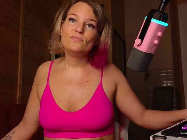 Findom_Lady_Shine webcam