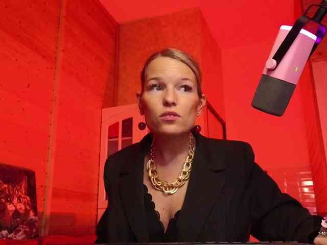 Findom_Lady_Shine webcam