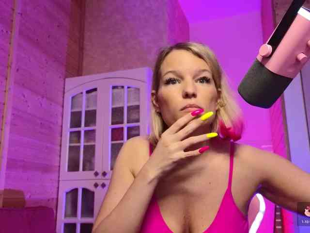 Findom_Lady_Shine webcam