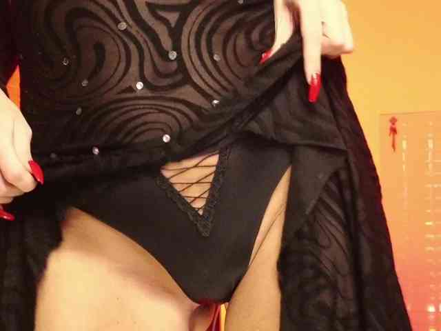 Findom_Lady_Shine webcam