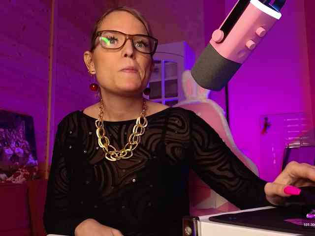 Findom_Lady_Shine