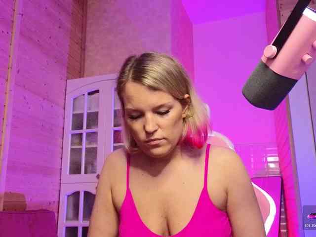 Findom_Lady_Shine webcam