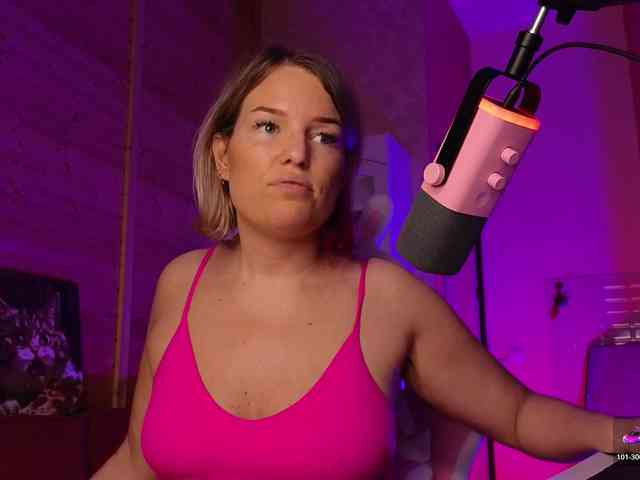 Findom_Lady_Shine webcam