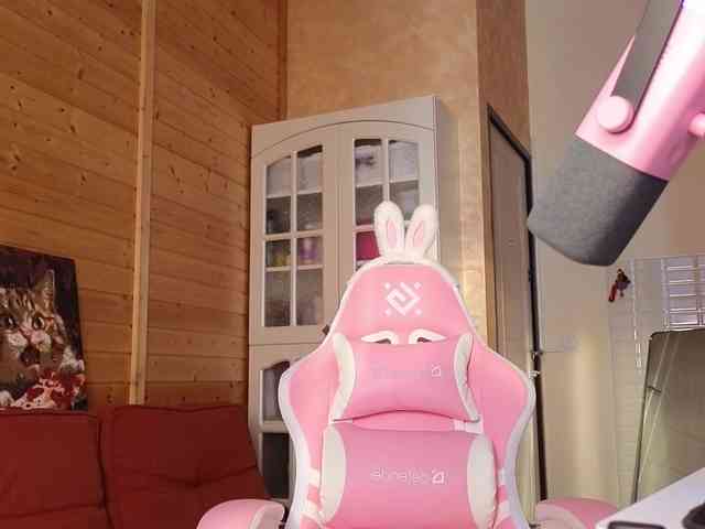 Findom_Lady_Shine webcam
