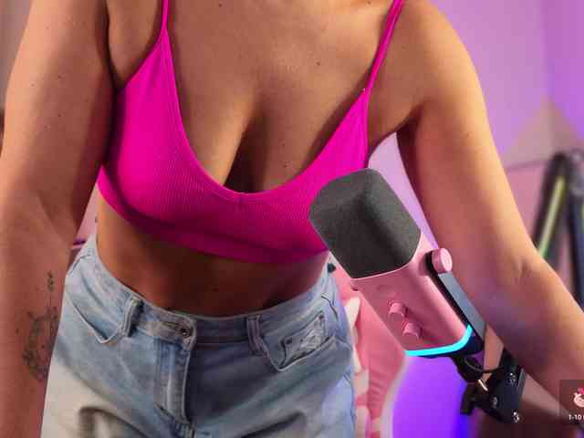 Findom_Lady_Shine webcam