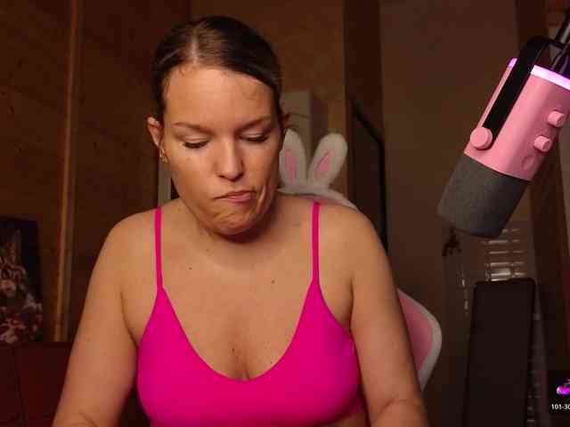 Findom_Lady_Shine webcam
