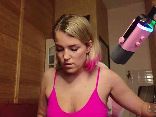 Findom_Lady_Shine webcam