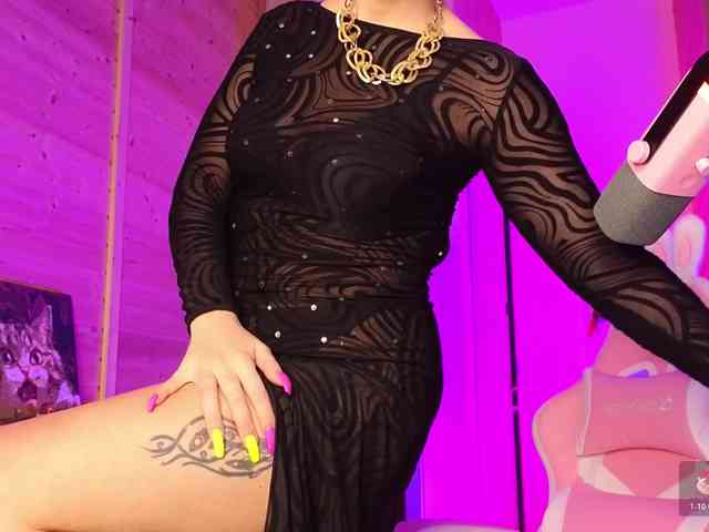 Findom_Lady_Shine webcam