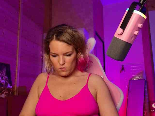 Findom_Lady_Shine webcam