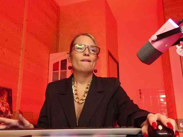 Findom_Lady_Shine webcam