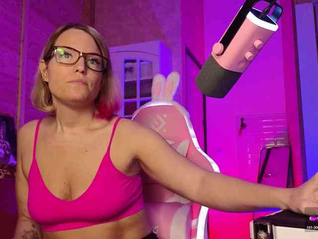 Findom_Lady_Shine webcam