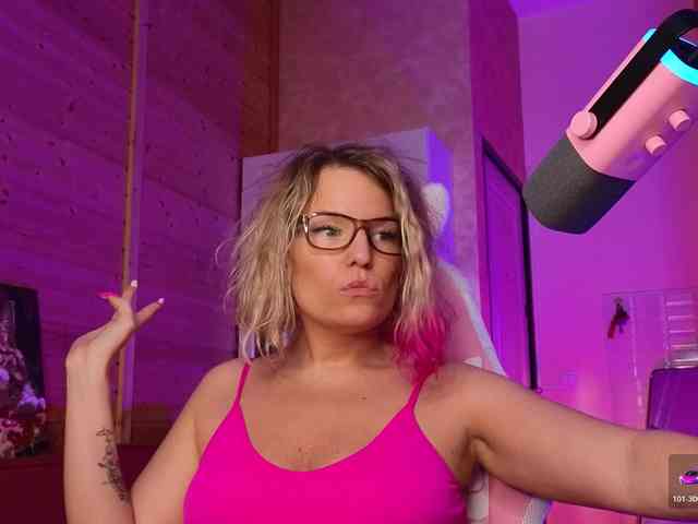 Findom_Lady_Shine webcam