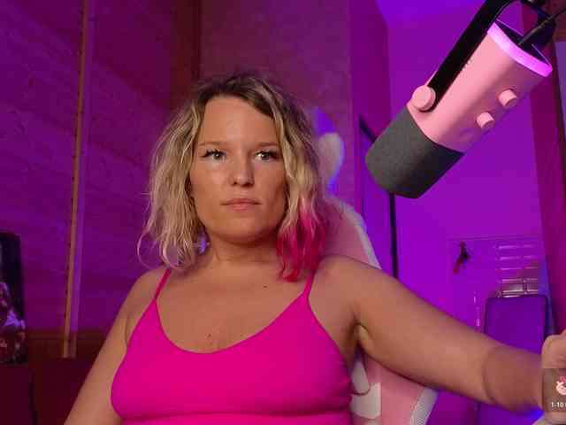 Findom_Lady_Shine webcam